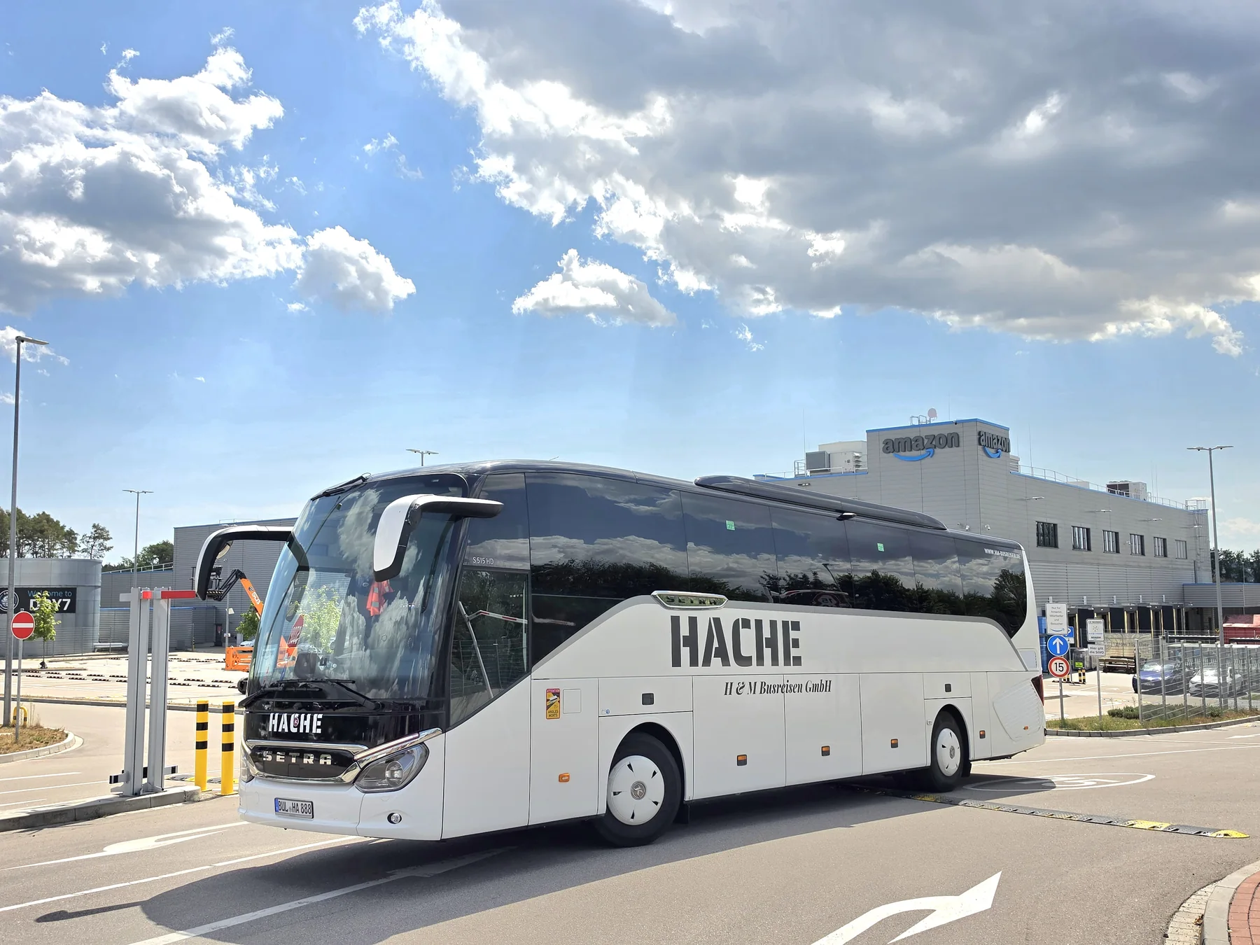 H & M Busreisen im Werks- und Mitarbeiterverkehr